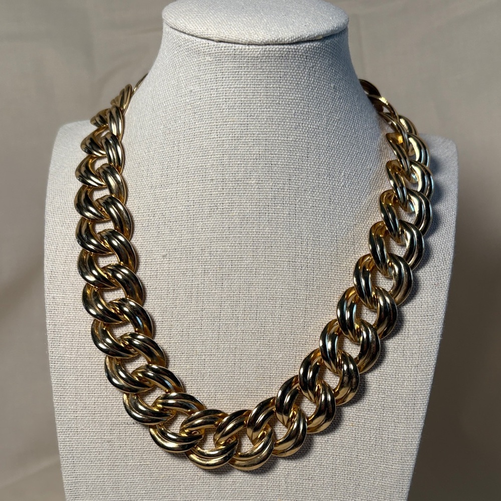 Elegant Gold Tone Double Curve Chain Necklace